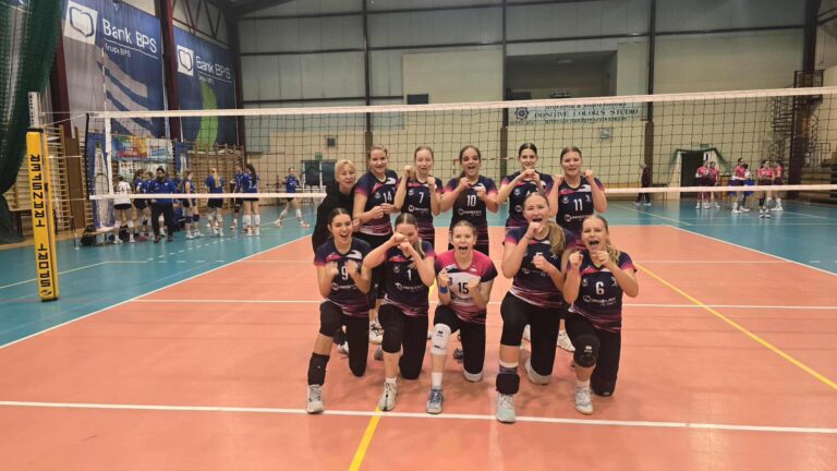 Kadetki z awansem i utrzymaniem !