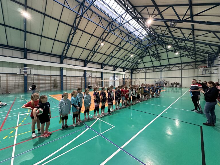 Dobry występ singielek w Niepołomicach 🏐👌