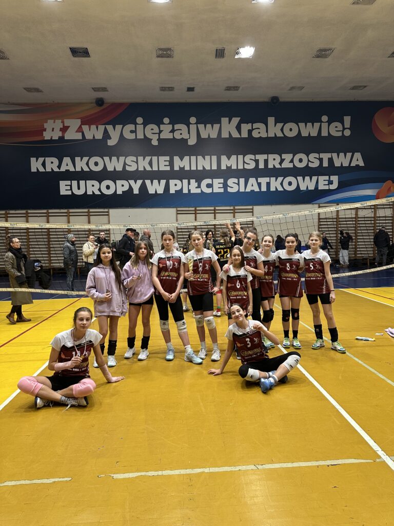 Brąz podczas turnieju „Siatkarskich Gwiazdek” 🏐🏆