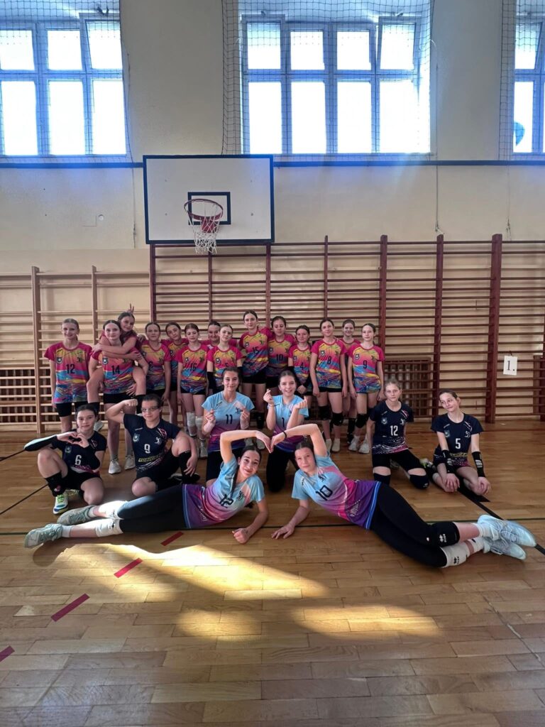 Świetny weekend najmłodszych zawodniczek UKS Jedynka Tarnów!